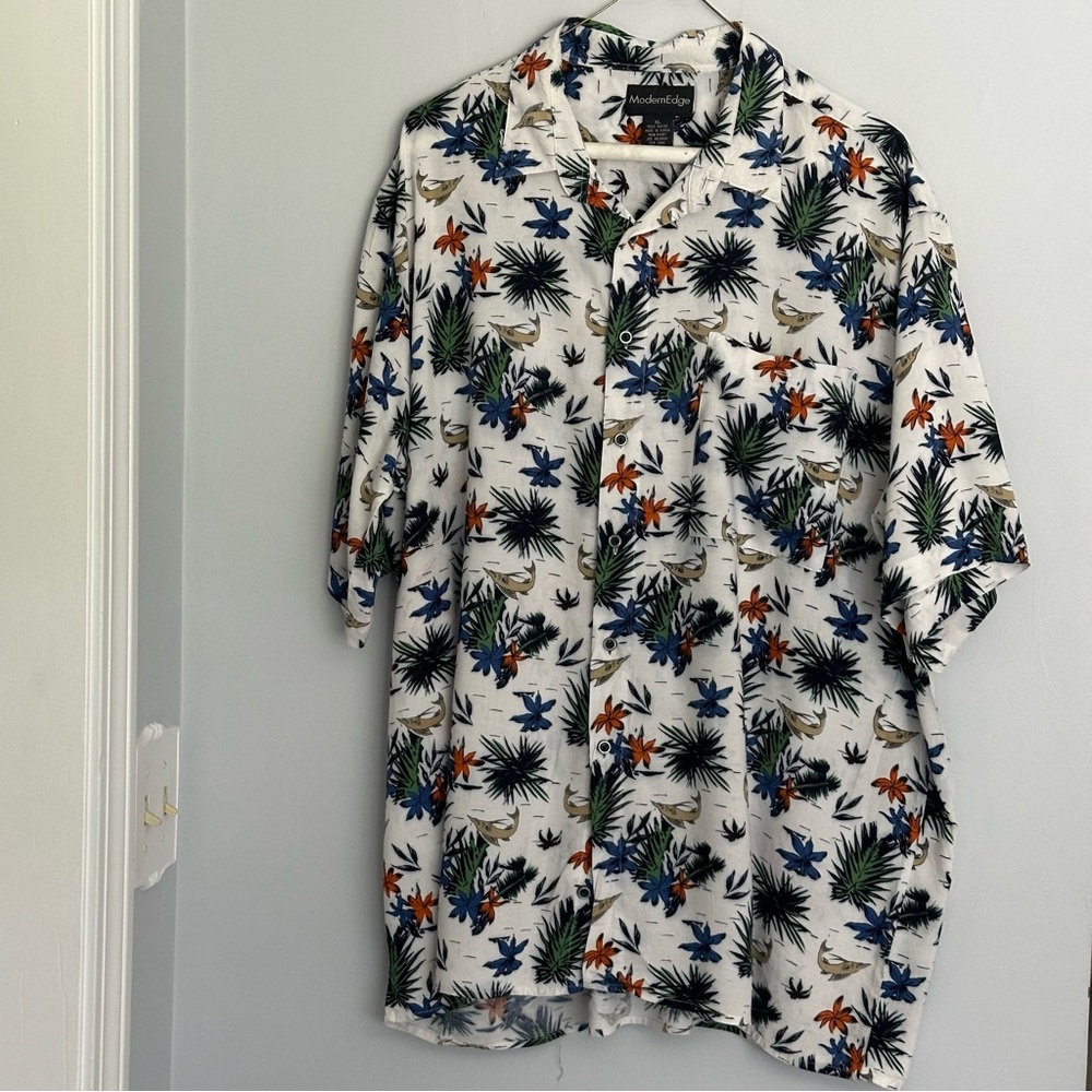 Men’s Casual shirt,Hawaiian style vintage,used good condition.
